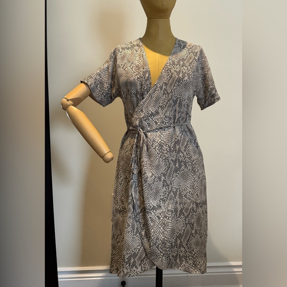 ARITZIA BABATON Wallace Animal Print Wrap Mini Dress (XS) - Picture 2 of 8